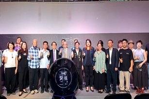 開啟創新藝術體驗 走進江賢二5G沉浸式異地共演。(圖／葉子棻)