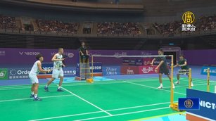 高雄羽球大師最終決賽 陳其邁到場為選手頒獎