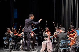 本次第十二季臺灣行腳－來時路系列，灣聲樂團致力於臺灣在地音樂的復甦，恰似老歌的修復與創作。（桃園市政府提供）