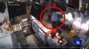 上海商場隨機砍人案3死15傷 嫌疑經濟糾紛行凶