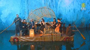 2024坑道音樂節的船隻演奏平台，以龍年意象為主題，融入竹子的堅韌與生機。（圖／新唐人亞太電視）