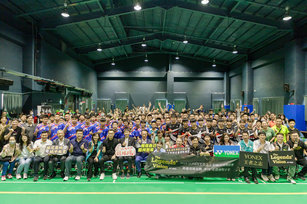 羽球奧運金牌李洋16日現身竹崎高中，與學生分享寶貴經驗（嘉義縣政府提供）