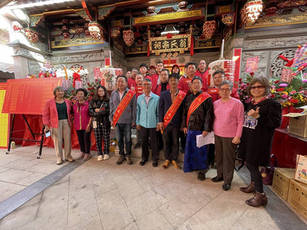 金門盤山村頂堡東翁氏宗祠日前舉行重建暨奠安活動，「金門翁氏文明家族聯誼會」特別組團返鄉祝賀。（圖／金門翁氏文明家族聯誼會 提供）