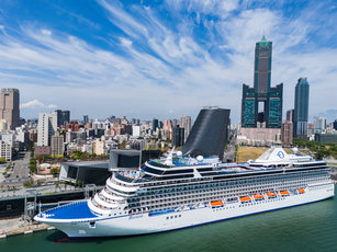 銀海郵輪銀葉號將於114年1月24重訪高雄港。（台灣港務局提供）