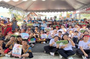 「原生植物植樹-讓我們織一片生態綠網」活動大合照(林保署屏東分署 提供)