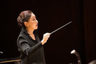 臺灣國樂團新任首席客席指揮-許瀞心（攝影／張震洲）（國立傳統藝術中心提供）