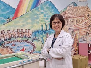 嘉義基督教醫院兒童內分泌專科主任黃秀莉醫師表示，營養、運動、睡眠等三項後天因素，也是可以幫助孩子長高的重要法寶。（嘉基提供）