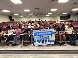 屏東縣政府舉辦記者會，展現屏東公共運輸雙語Easy Go的豐碩成果。 （屏東縣交通旅遊處提供）