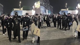 中共封禁萬聖節 上海杭州警察上街逮人_0