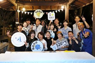 青年團隊透過走讀水圳與老屋藝術行動，促進不同世代、族群與新住民的文化共學。（嘉義市政府提供）