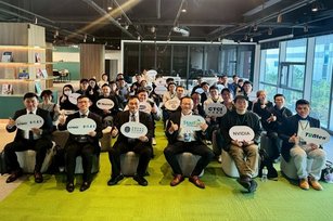 高雄市政府經濟發展局舉辦建構亞灣創新生態系計畫推廣說明會，現場匯聚來自全台的7組優秀新創團隊及20組高雄在地指標企業共同參與(高雄市經發局 提供)