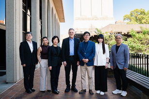 高雄市長陳其邁率領市府團隊前往史丹佛大學胡佛研究所，與全球知名民主理論大師戴雅門（Larry Diamond）會談，聚焦國際情勢、能源政策及AI發展帶來的電力挑戰，強調「區域能源平衡」是國家安全的關鍵(高雄市府 提供)