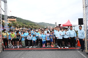 15國跑者齊聚花蓮 浪花馬拉松衝國際（花蓮縣政府提供）