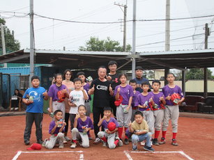 翁章梁備戰西武巨蛋開球！ 率「嘉義優鮮」深化日本市場。(嘉義縣府提供)