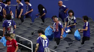 日本踢平3屆亞軍荷蘭 日本球迷高素質獲讚