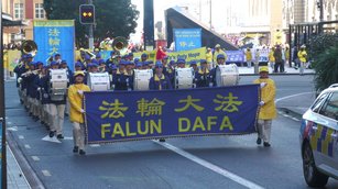 響應國際反酷刑日 新西蘭法輪功遊行受矚目