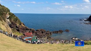 濟州島秋季限定粉紅花海 鬼斧神工獨特地貌